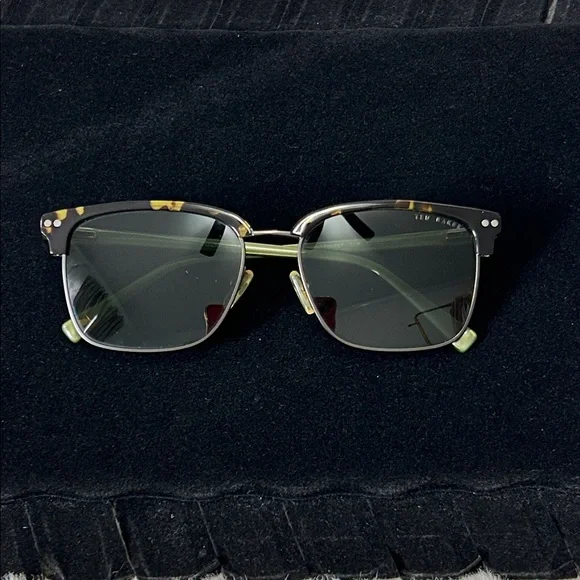 Ted Baker London Polarized Sunglasses TBM067 55/17